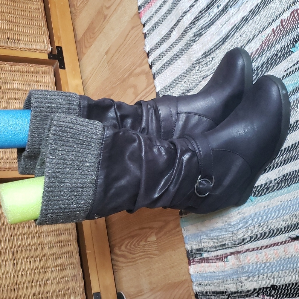 Roxy boots size 9
